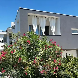  Apartmán Dora